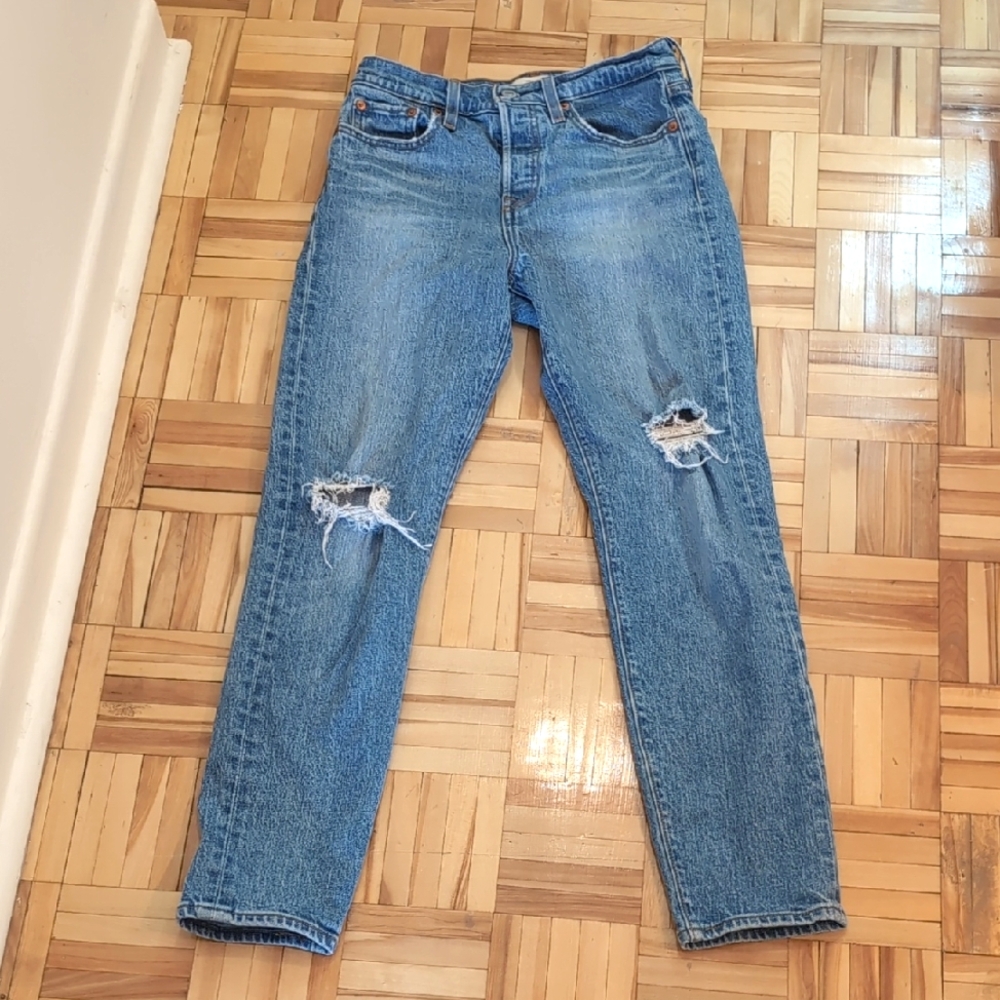 Levi's Wedgie Big E Distressed Jeans Size 26